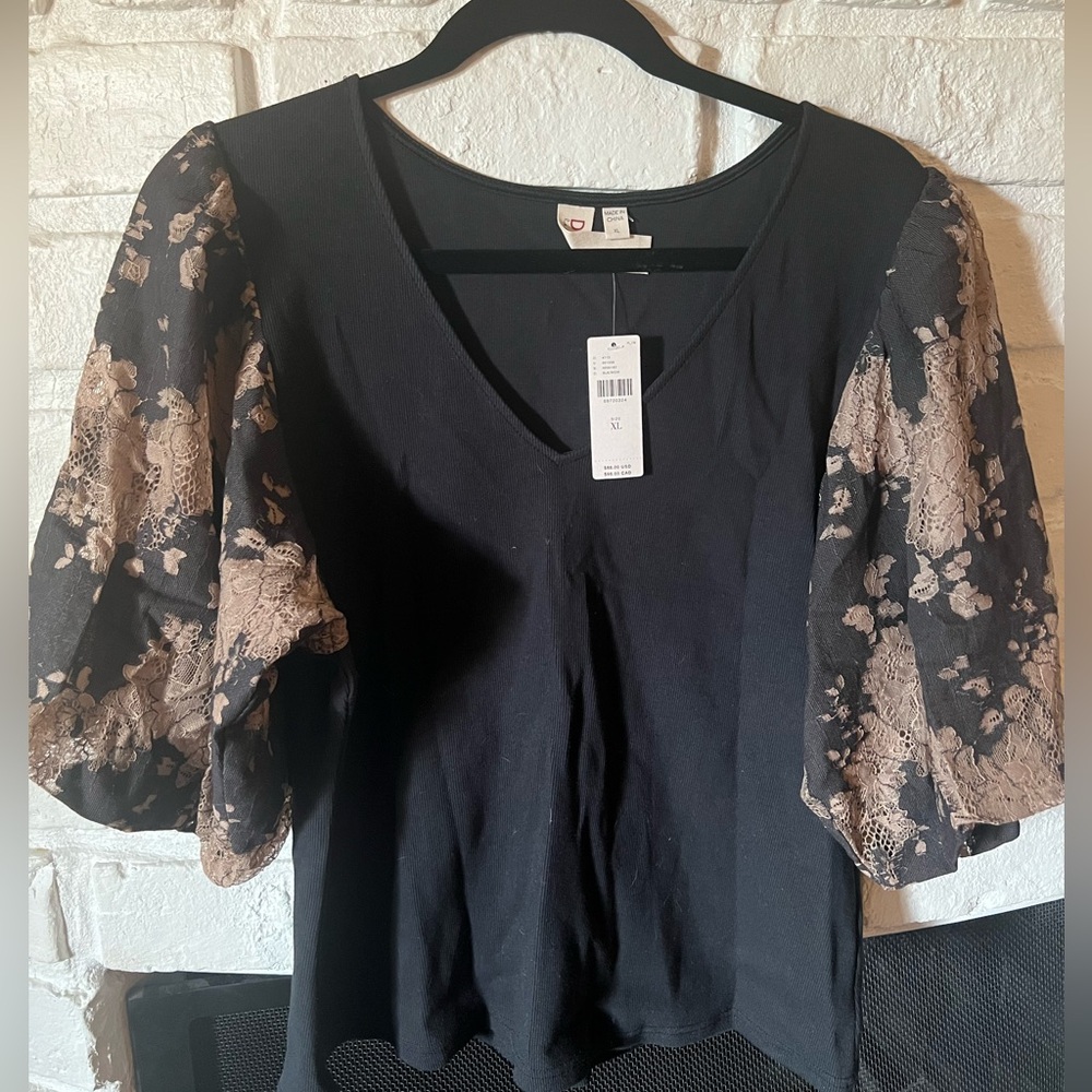 ✨NWT✨ Anthropologie DOLAN Lace Puff-Sleeve Top